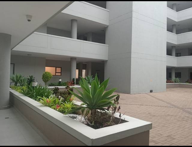 2 BEDROOM APARTMENT FOR SALE IN UMHLANGA RIDGE